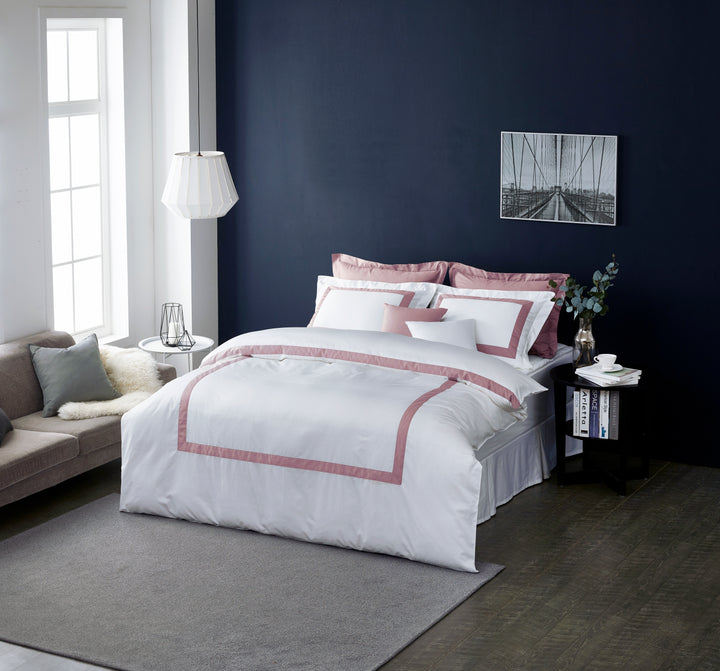 LaCozi Hotel Collection Blush Pink Border Frame Duvet Cover Set