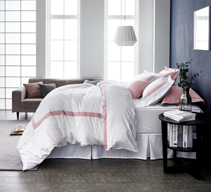 LaCozi Hotel Collection Blush Pink Border Frame Duvet Cover Set
