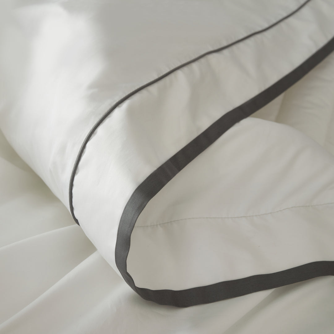 LaCozi Lucia Cotton Sateen White Dark Charcoal Gray Hotel Style Duvet Cover Set