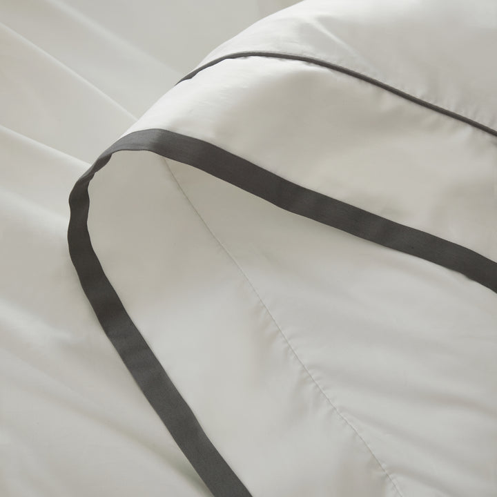 LaCozi Lucia Crisp White Cotton Sateen Hotel Duvet Cover Set