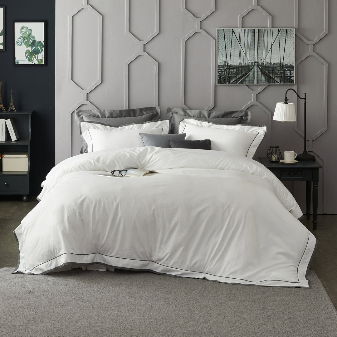 LaCozi White Gray Trim Hotel Style Cotton Sateen Duvet Cover Set